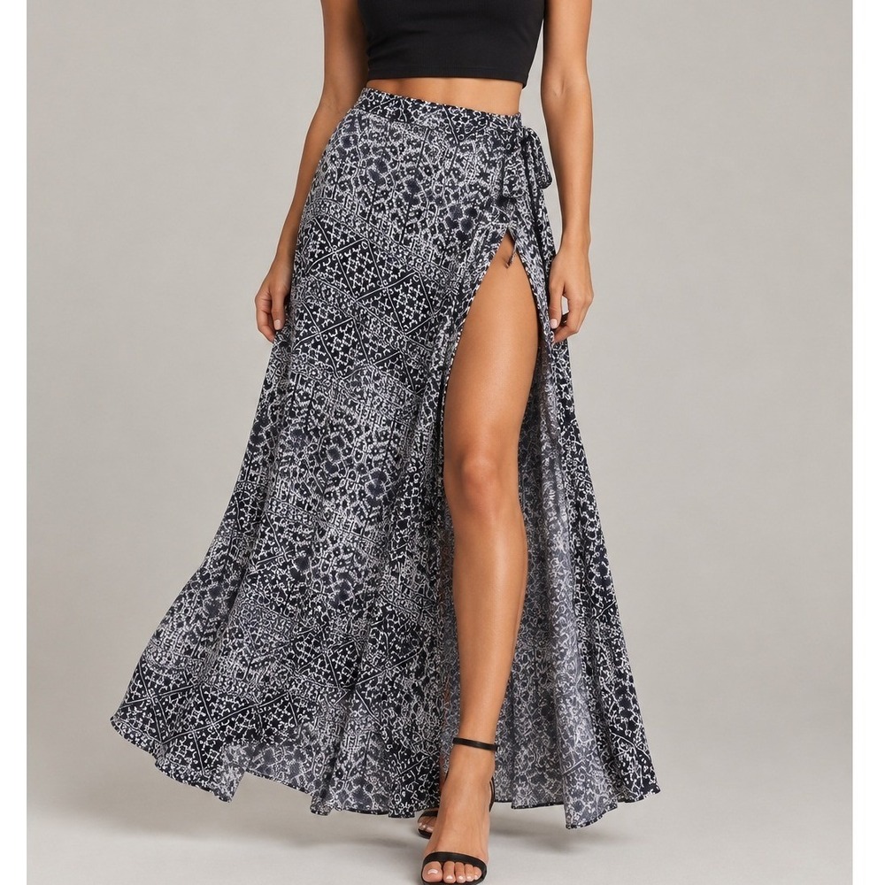 Haute Hippie Silk Maxi Skirt with Built-in Shorts gray White Print Size Large